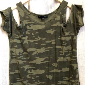 Camo Cold Shoulder Tee - Sanctuary